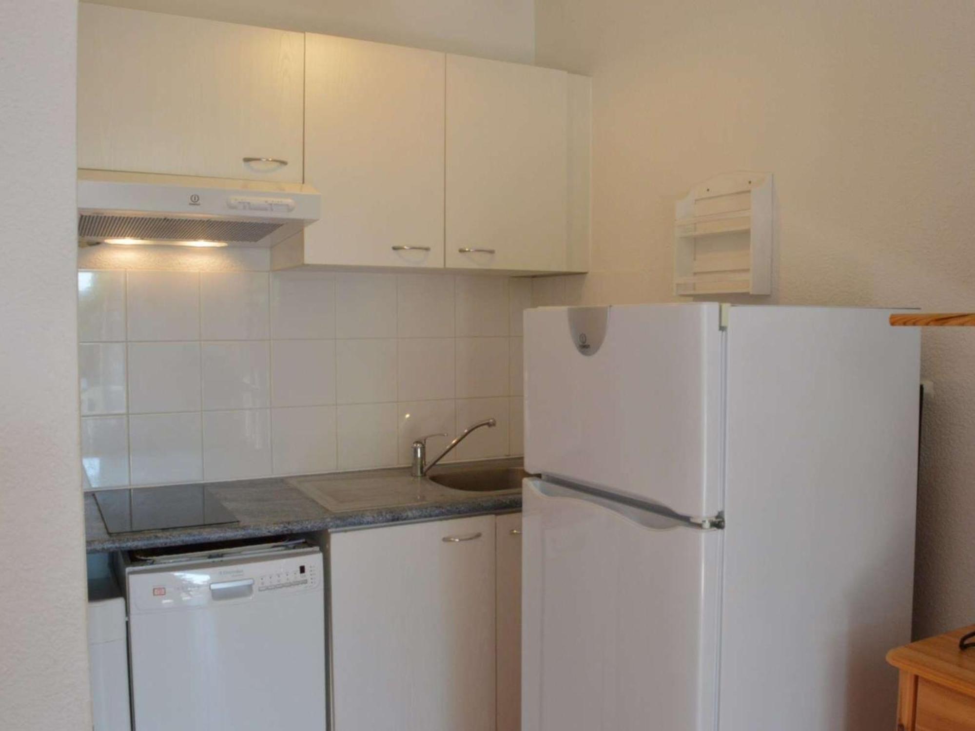 Pavillon A Narbonne Plage, 6 Couchages, Terrasse, A 300M De La Plage, Parking, Menage Inclus - Fr-1-229B-24 Exterior foto